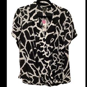 Worthington Notched Lapel blouse​